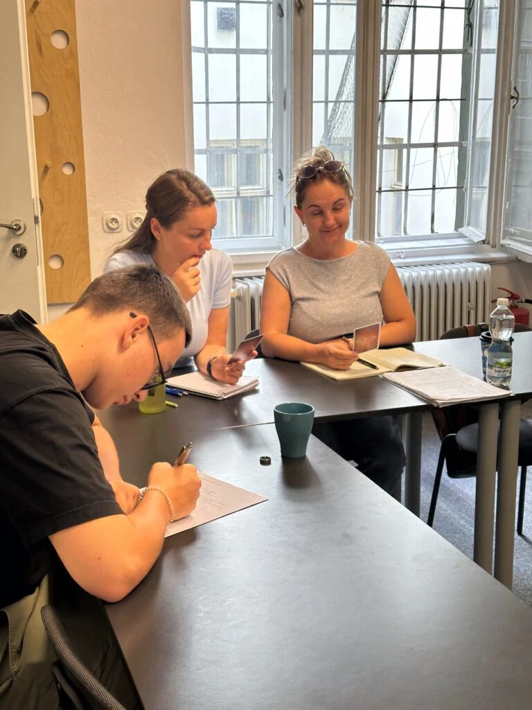 Курси чеської мови допомагають адаптуватись | EdVista