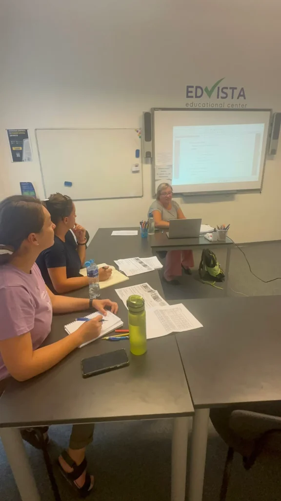 Вивчення чеської мови в групі | EdVista