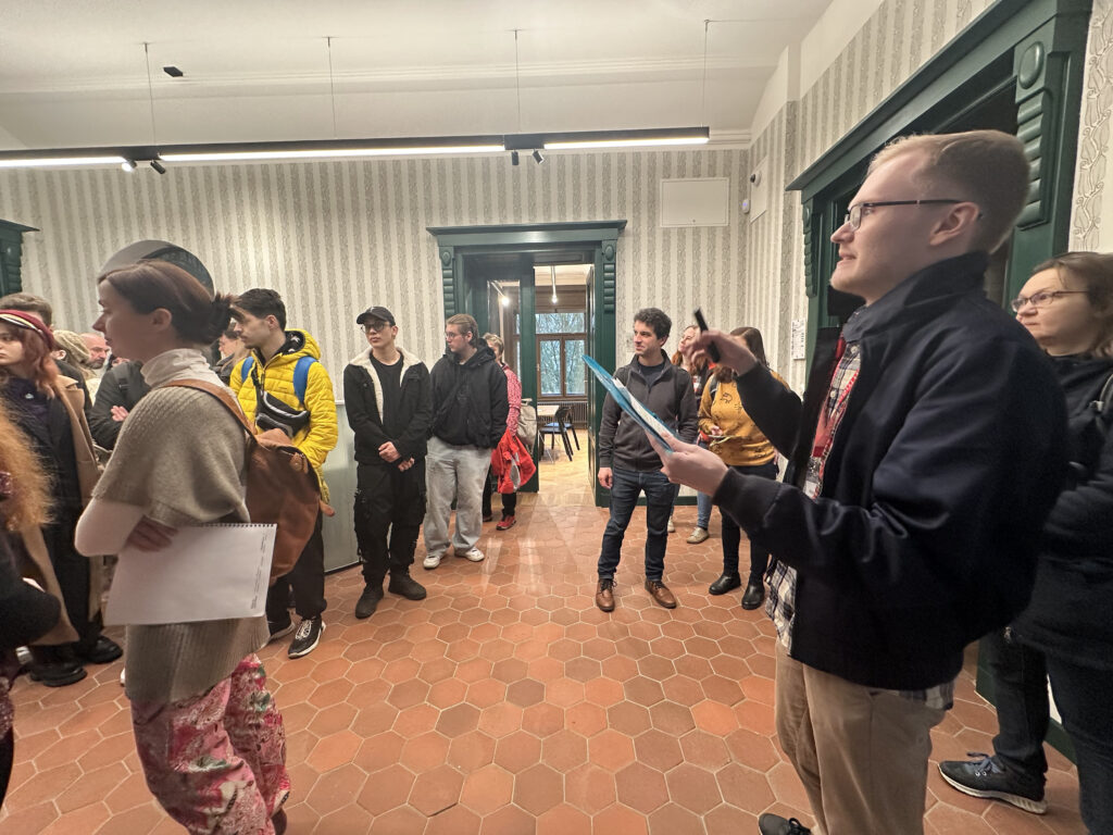 Чеські студенти проводять час разом | EdVista