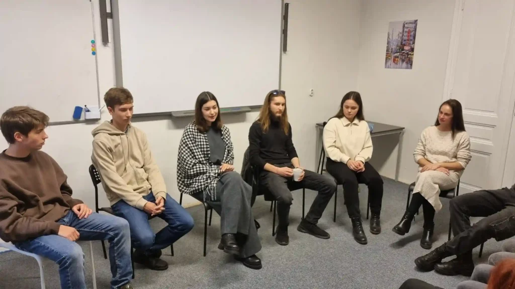 Студенти обговорюють підготовку до вступу в чеський університет навесні