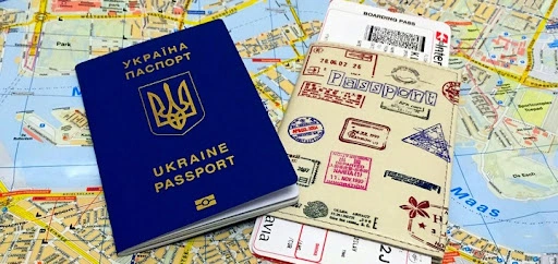 український паспорт і документи для вступу до університету в Чехії